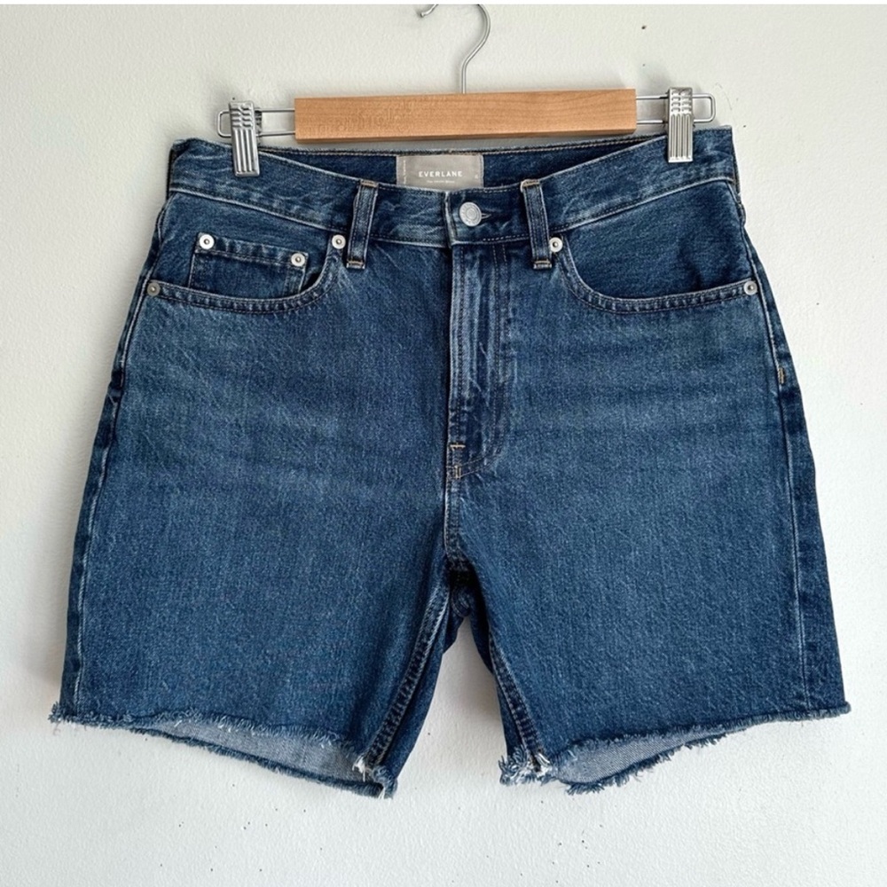 Everlane • The Denim Short in Organic Cotton with Raw Hem - Picture 2 of 5